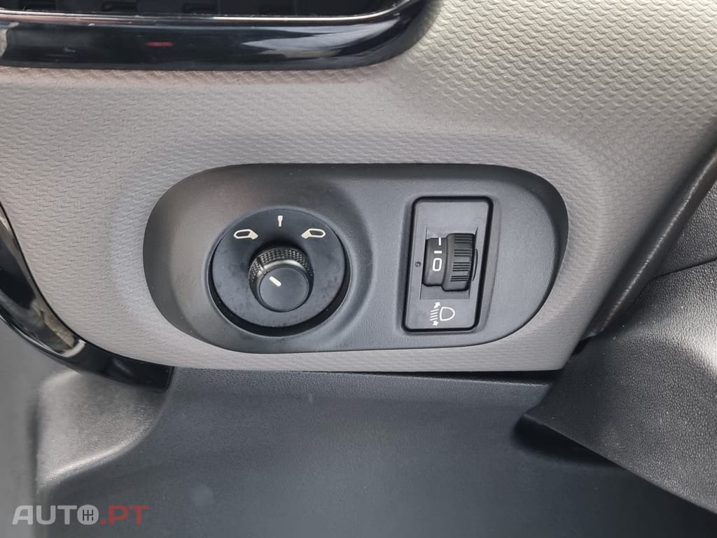 Citroen C4 Cactus 1.2 PureTech Shine EAT6