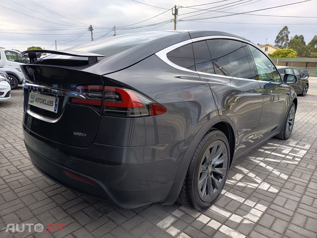 Tesla Model X 100D