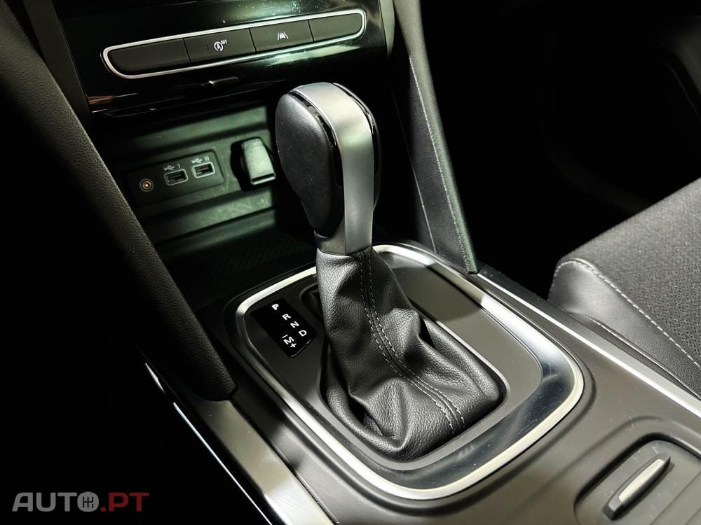 Renault Mégane TCe 140 GPF EDC TECHNO