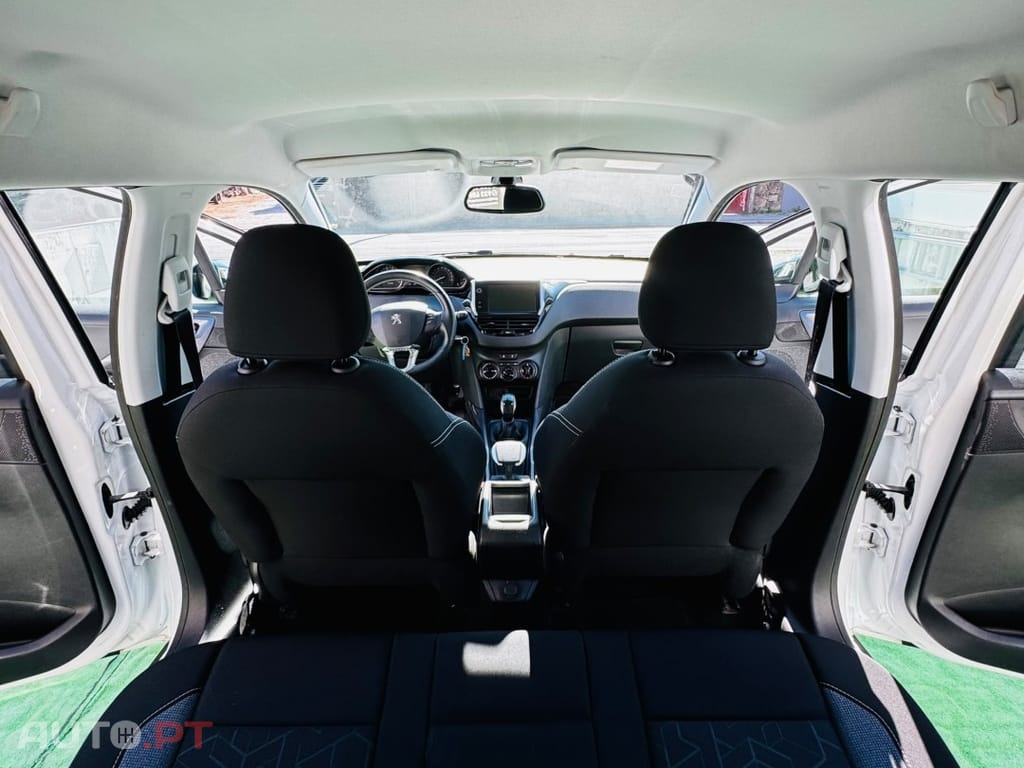 Peugeot 2008 1.2 PureTech Style