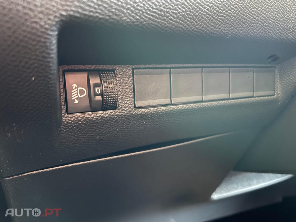 Peugeot 2008 1.2 PureTech Active Pack