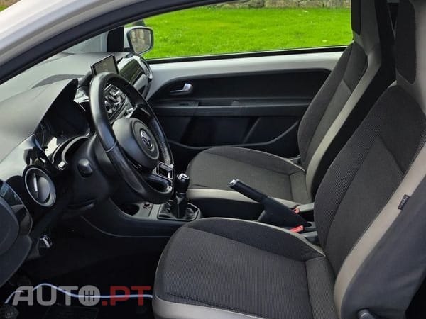 Volkswagen Up! 1.0 75 CV