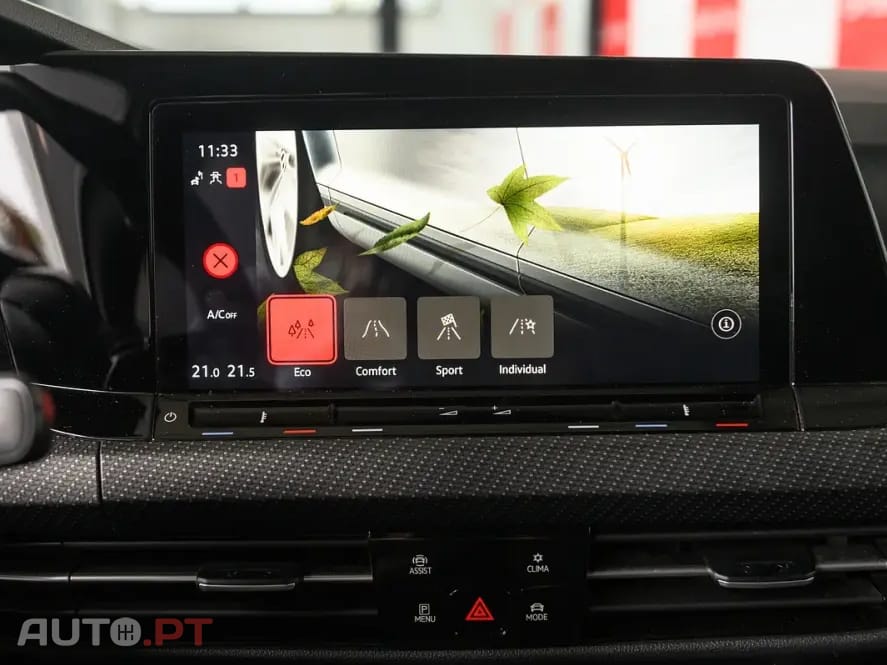 Volkswagen Golf 1.5 eTSI R-Line DSG