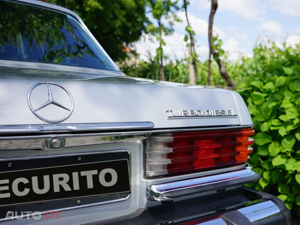 Mercedes-Benz 300 SD