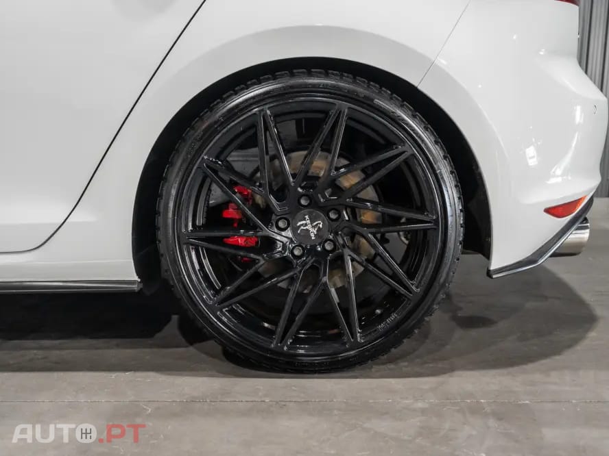 Volkswagen Golf GTI Performance BlueMotion DSG
