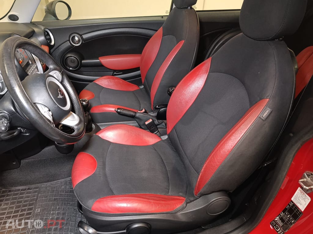 MINI Cooper 1.4i