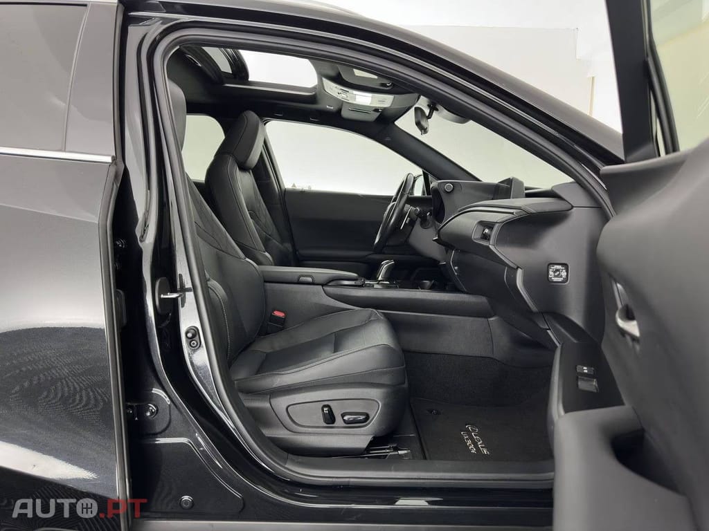 Lexus UX Luxury