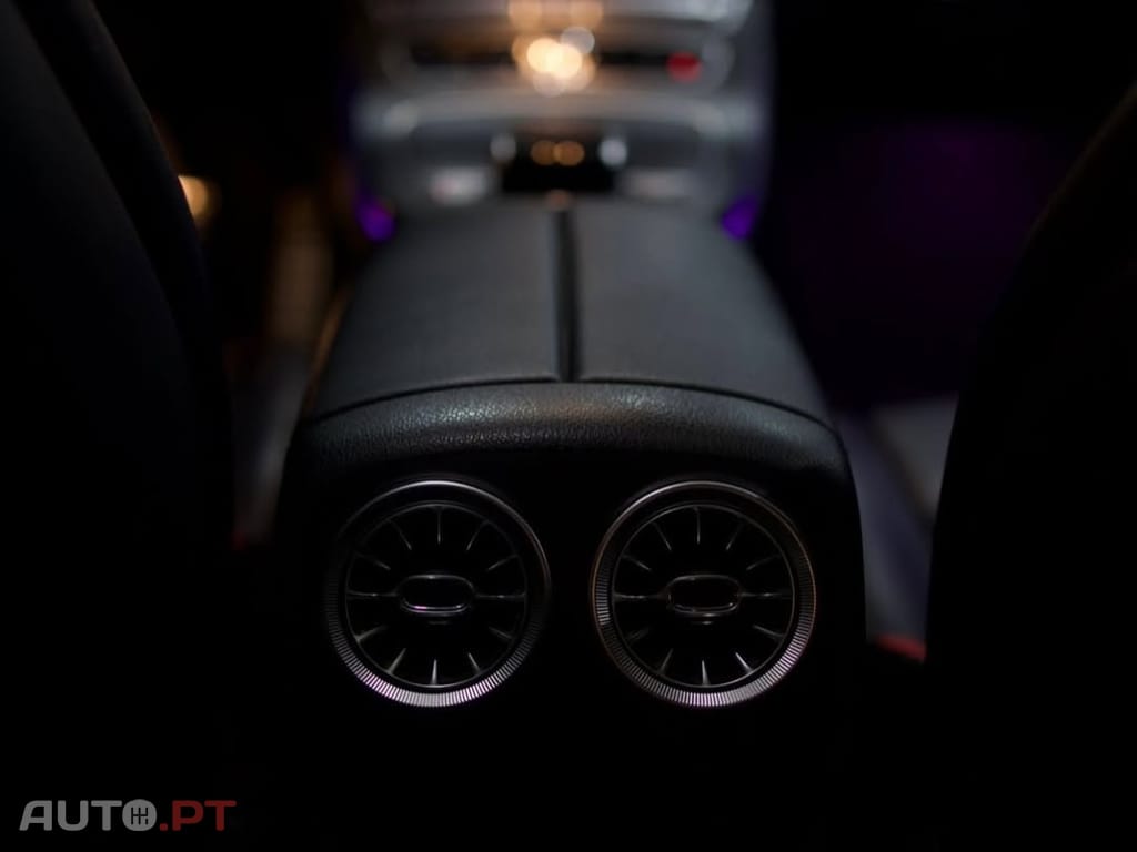 Mercedes-Benz E 220 AMG