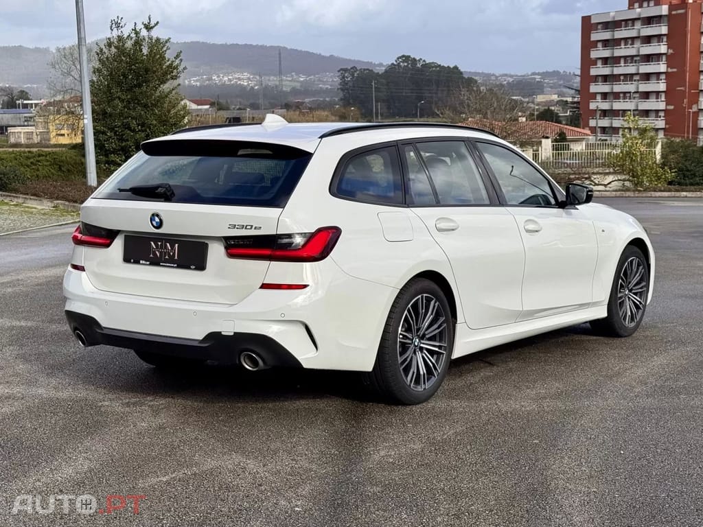 BMW 330 e Pack M Auto