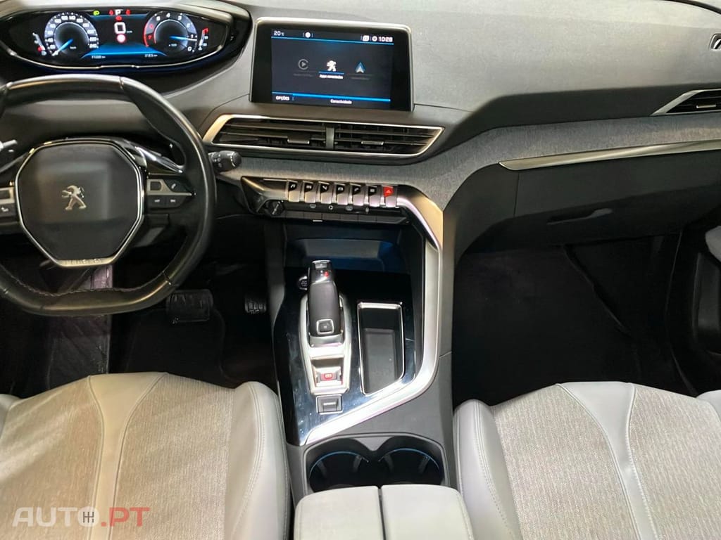 Peugeot 5008 1.2 PureTech Allure EAT8
