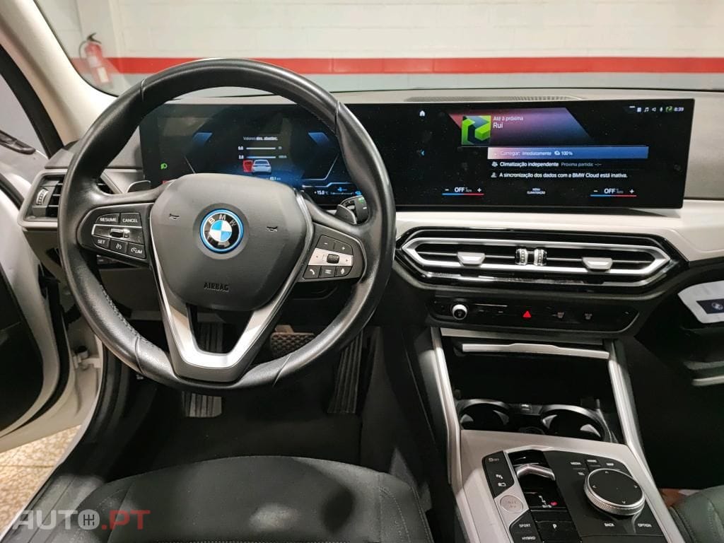 BMW 320 e Pack Essence Auto