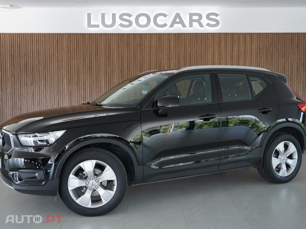 Volvo XC40 T2 Momentum Pro