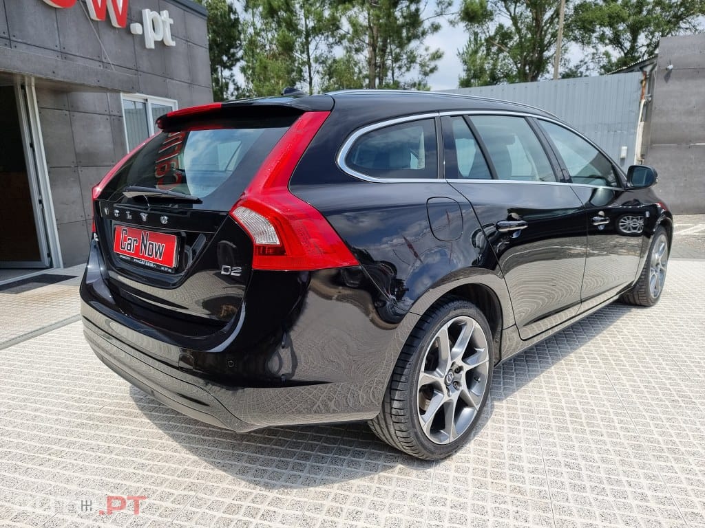 Volvo V60 2.0 D2 Momentum Ocean Race