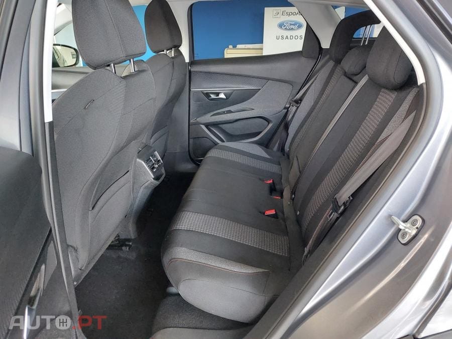 Peugeot 3008 1.5 BlueHDi Active