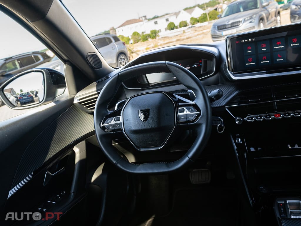 Peugeot 2008 1.2 PureTech Allure