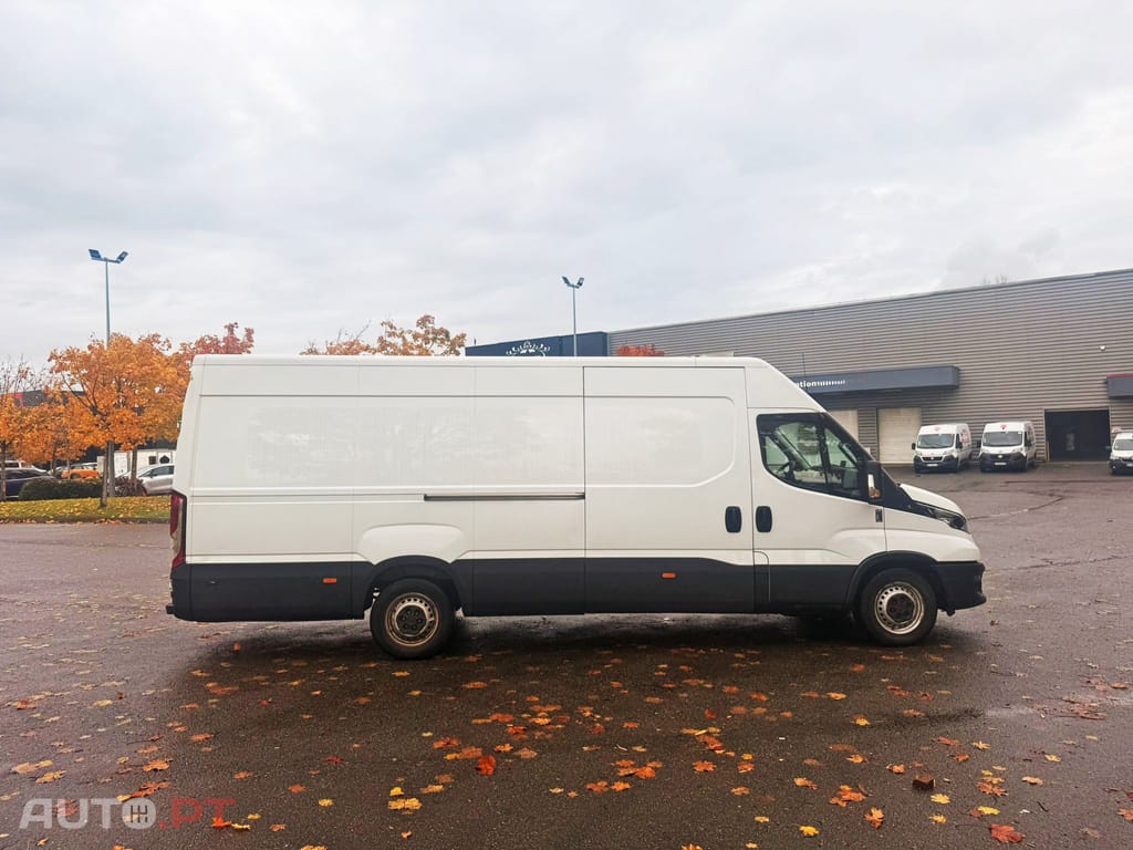 Iveco Daily 2.3 35S14 L5H2 18m3
