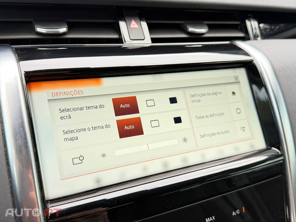 Land Rover Discovery Sport P300e Dynamic SE