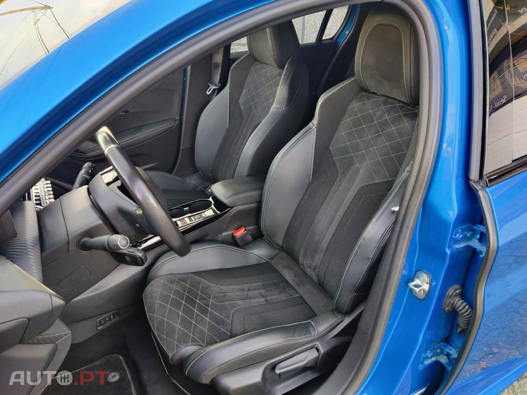 Peugeot E-208 50 kWh GT