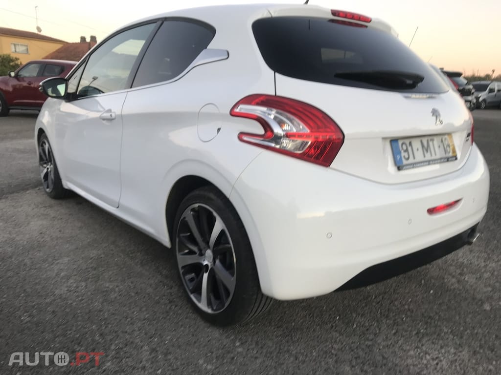 Peugeot 208 1.6 e-HDi Allure