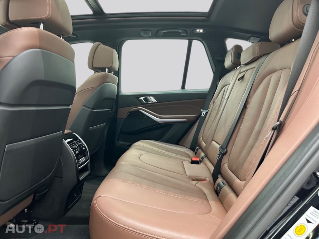 BMW X5 I.V.A DEDUTIVEL xDrive45e M  
