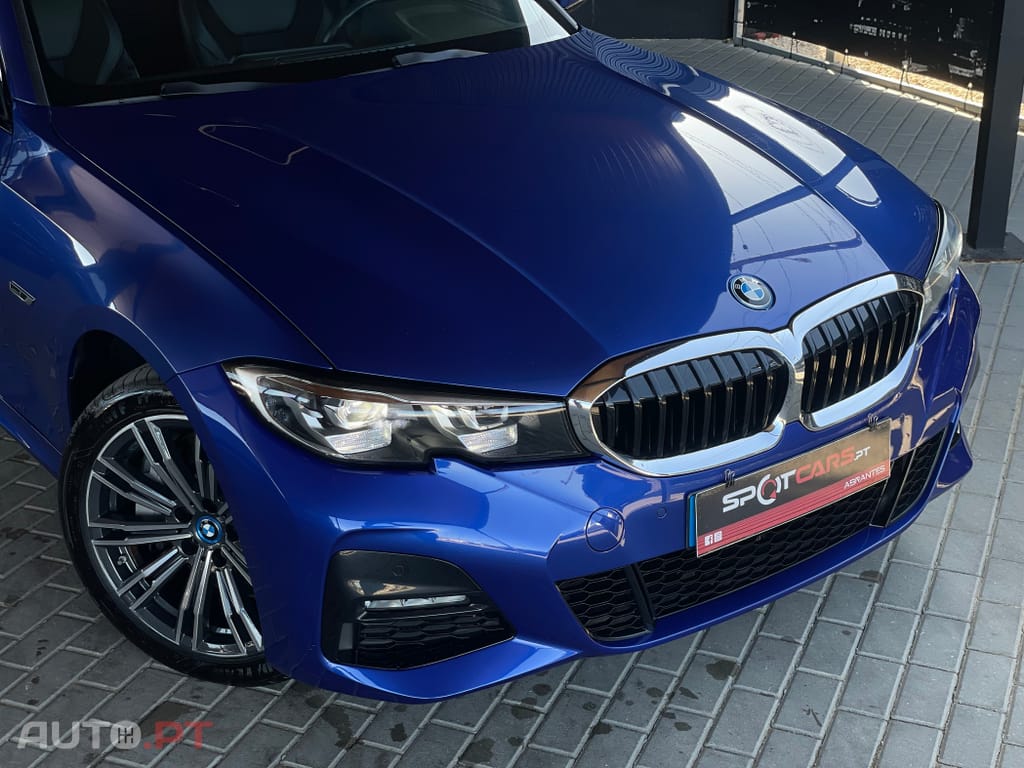 BMW 330 e Touring Pack M Auto