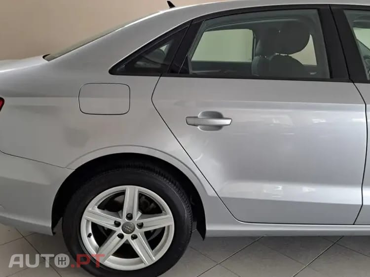 Audi A3 30 TFSI Design S tronic