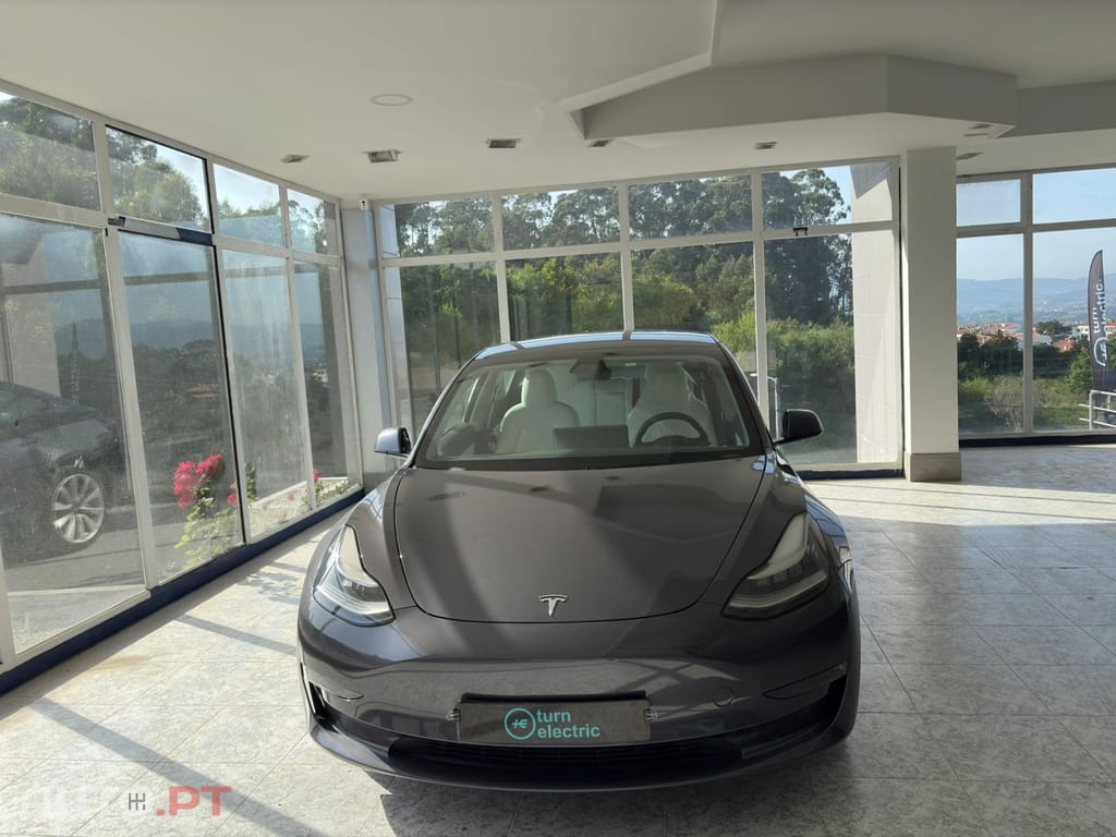Tesla Model 3 Long-Range Dual Motor AWD