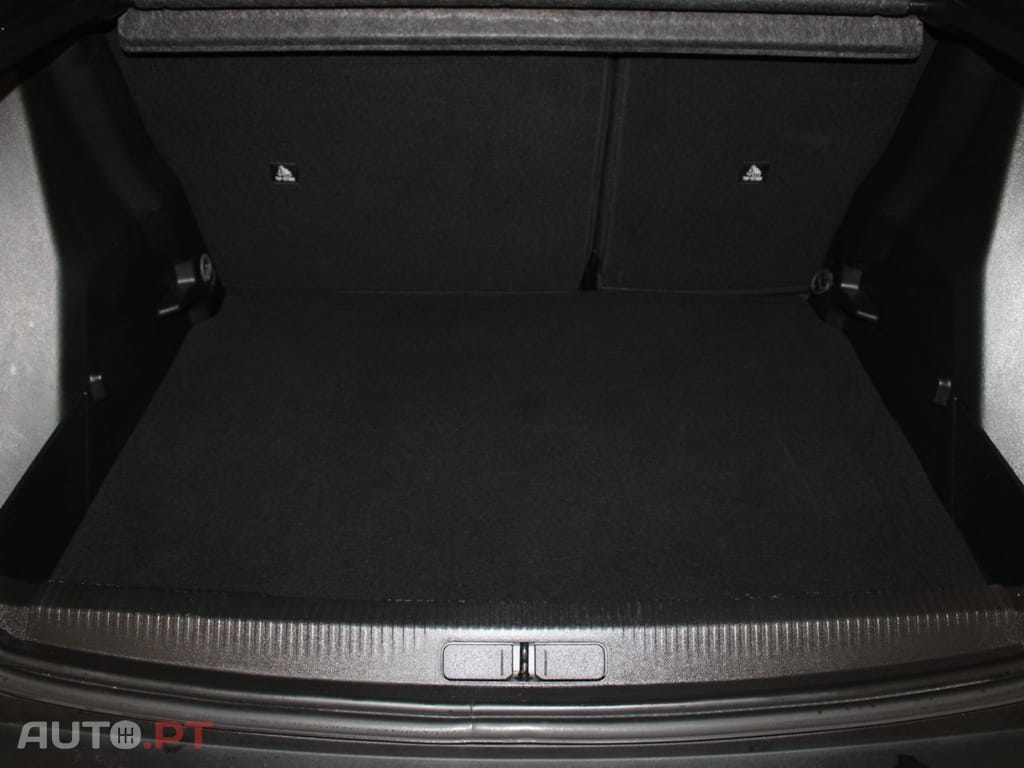 Peugeot 2008  1.5 BHDI ACTIVE I.V.A DEDUTIVEL 