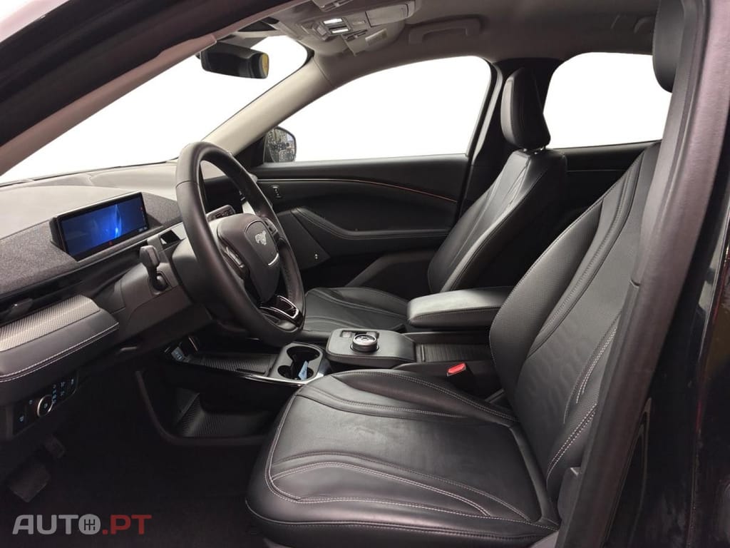 Ford Mustang Mach-E Standard