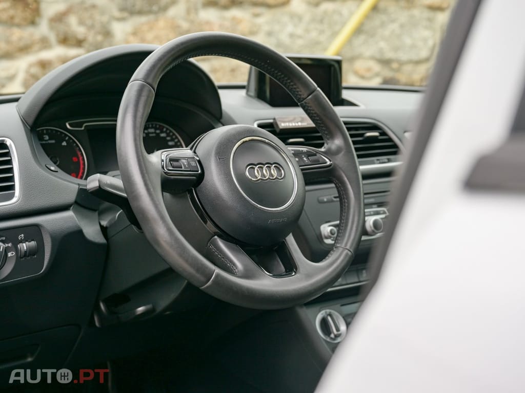 Audi Q3 2.0 TDi Attraction