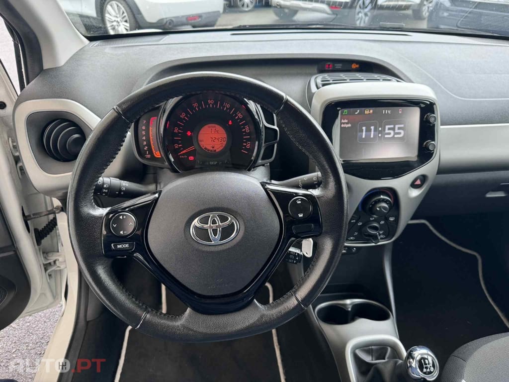 Toyota Aygo 1.0 X-Play Plus