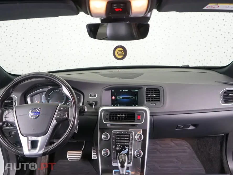 Volvo V60 2.4 D6 R-Design AWD Phev