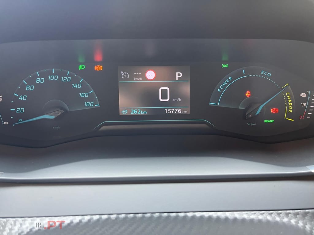 Peugeot E-2008 I.V.A DEDUTÍVEL Active