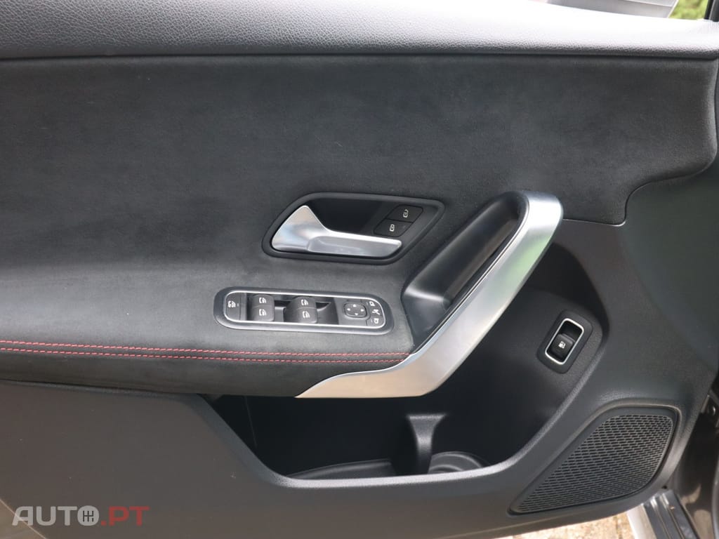 Mercedes-Benz A 250 e AMG Line