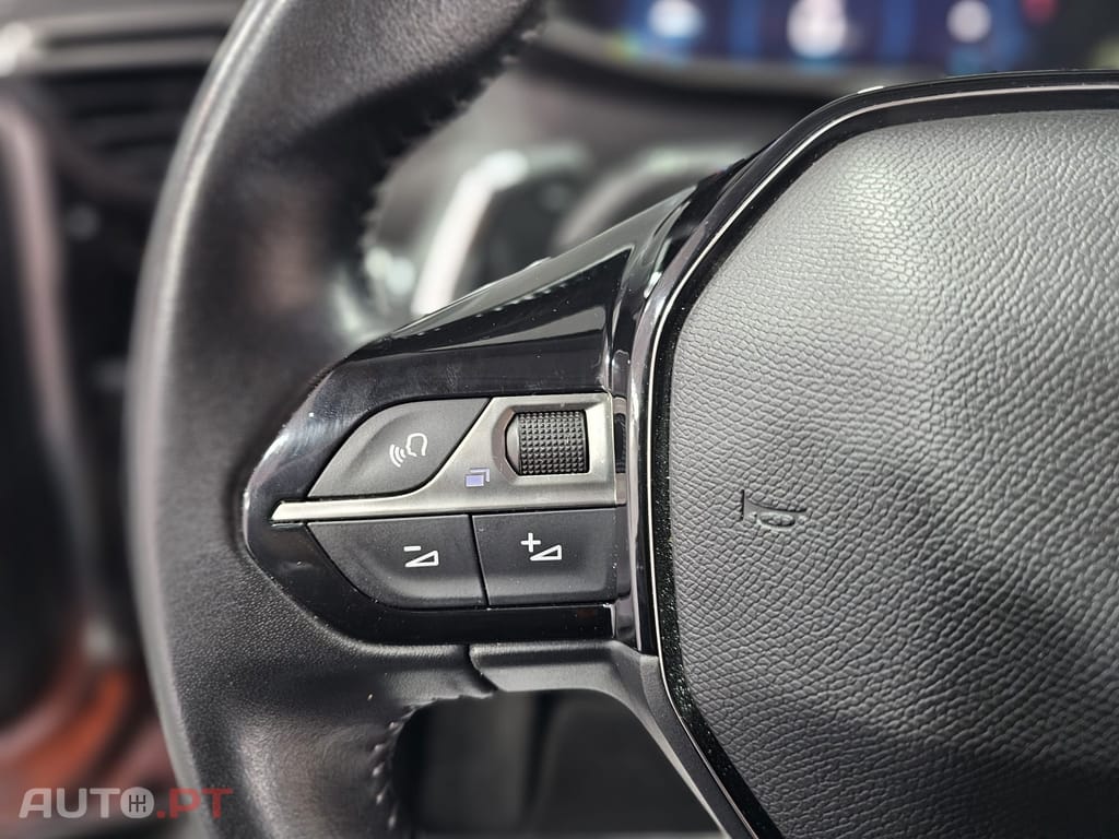 Peugeot 2008 1.5 BlueHDi Active Pack EAT8