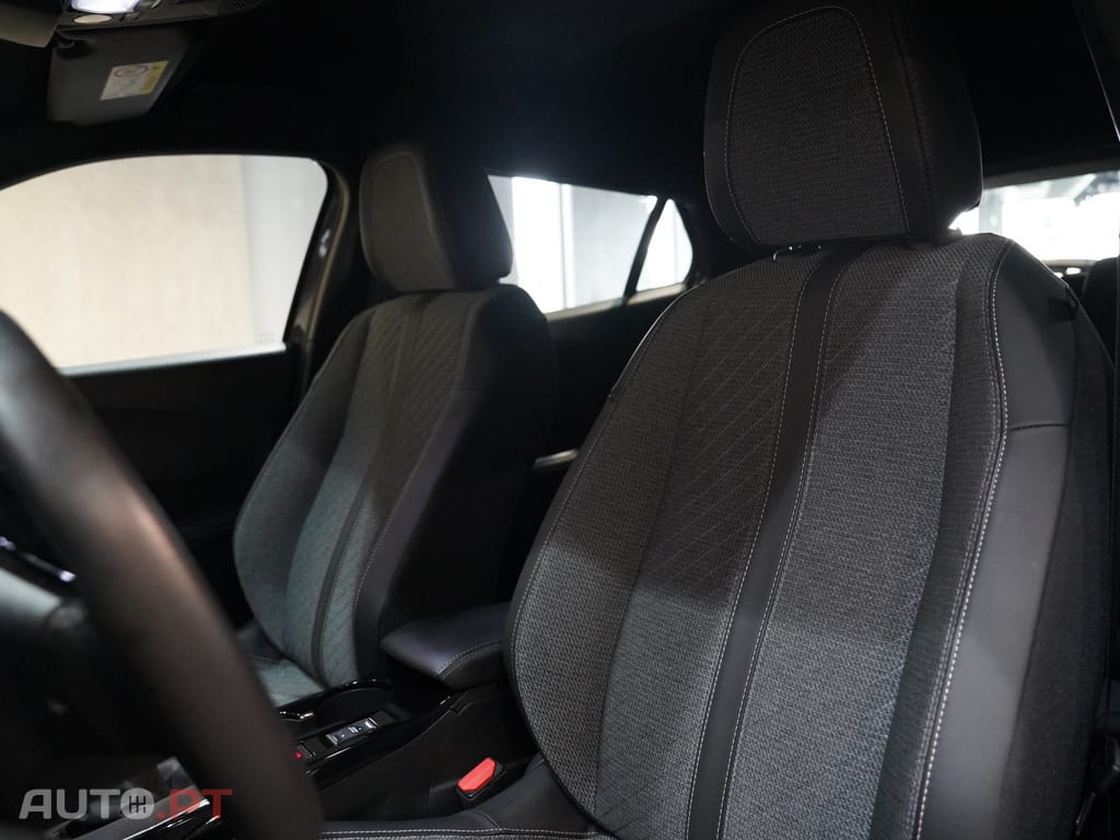Peugeot 2008 1.2 PureTech Allure