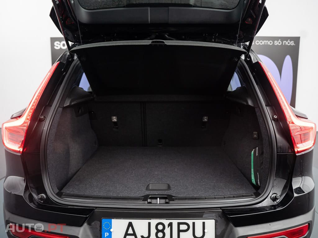 Volvo XC40 1.5 T2 Momentum Core