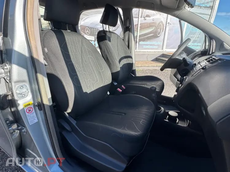 Toyota Yaris 1.0 VVT-i Comfort+AC