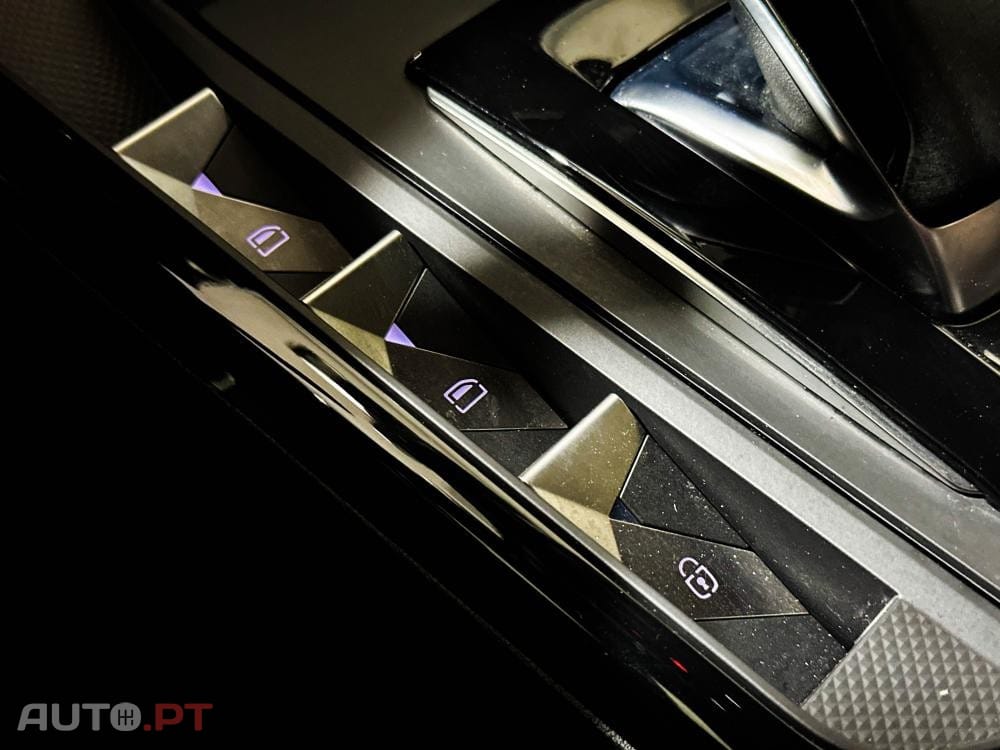 DS DS3 Crossback E-TENSE PERFORMANCE LINE +
