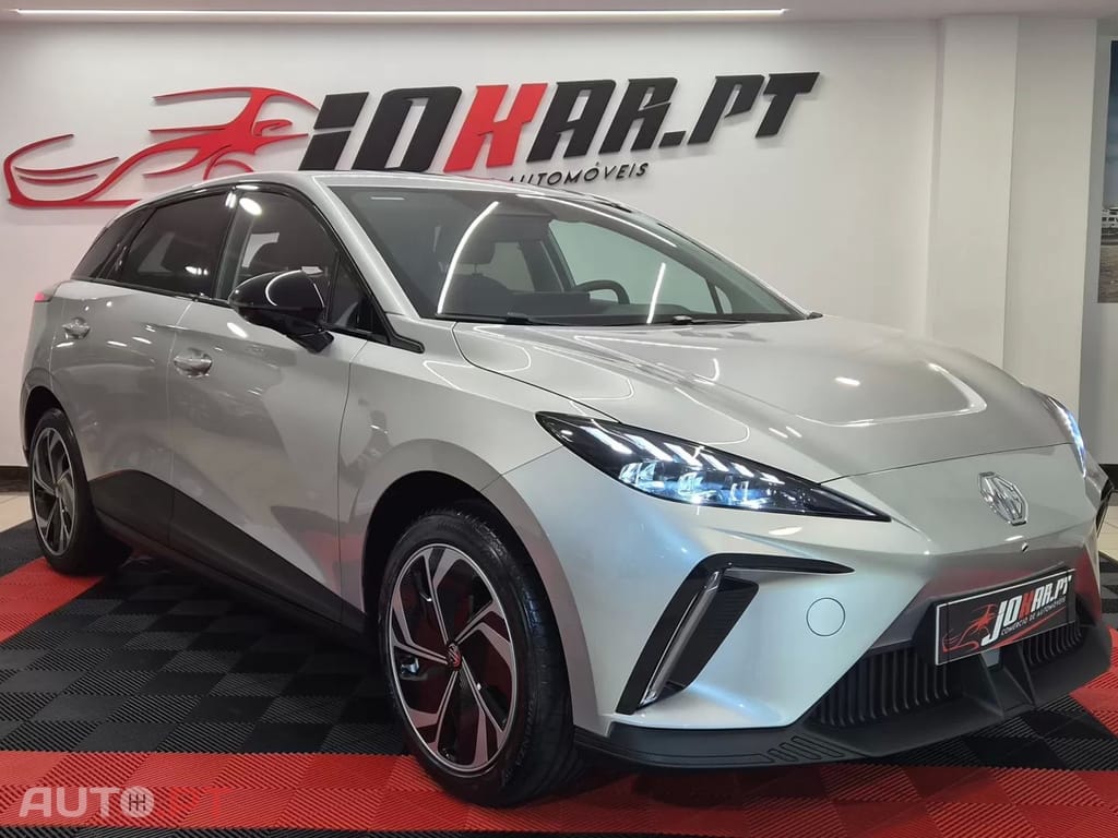MG MG4 64 KWH LUXURY