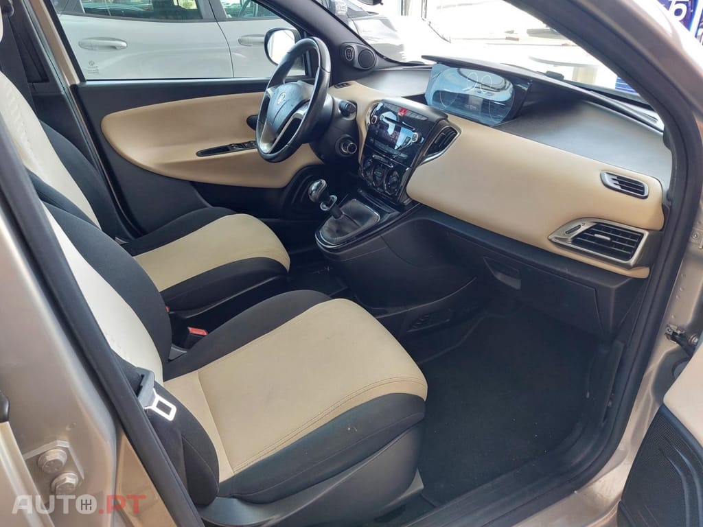 Lancia Ypsilon 1.2 S&S Fashion