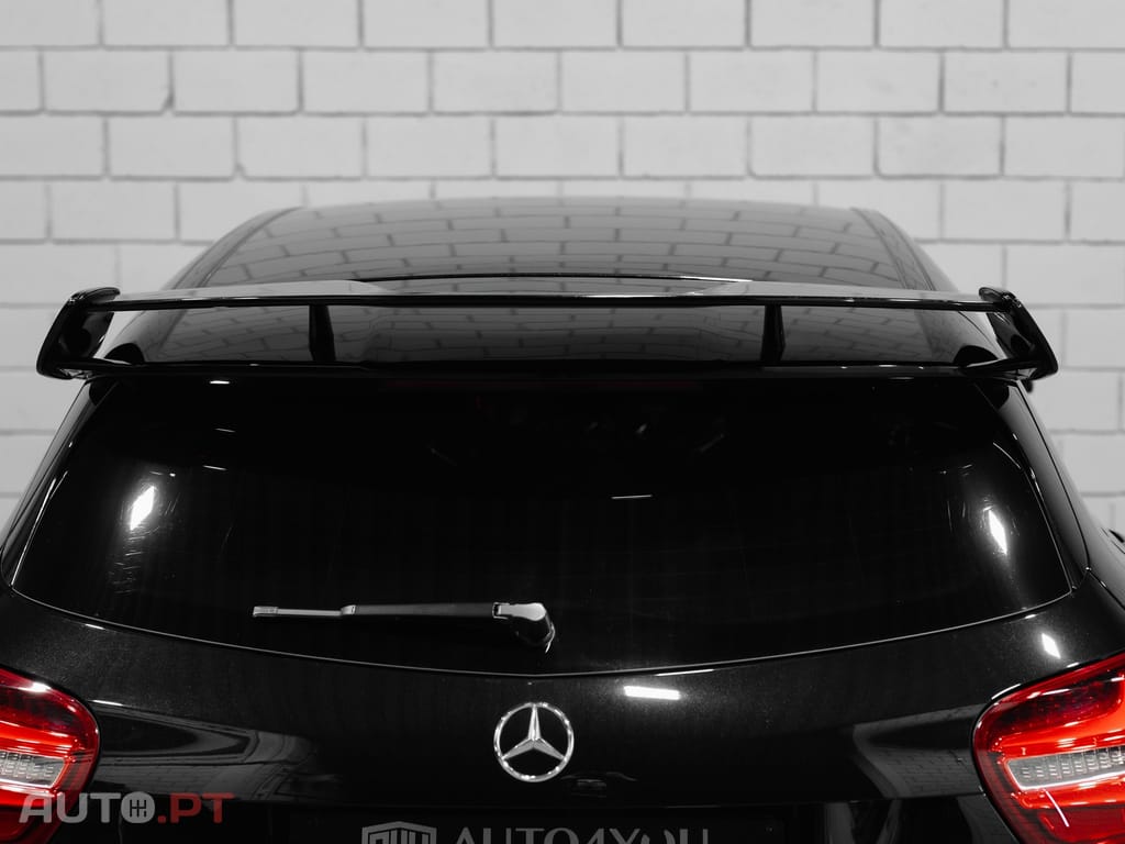 Mercedes-Benz A 45 AMG 4Matic Speedshift 7G-DCT