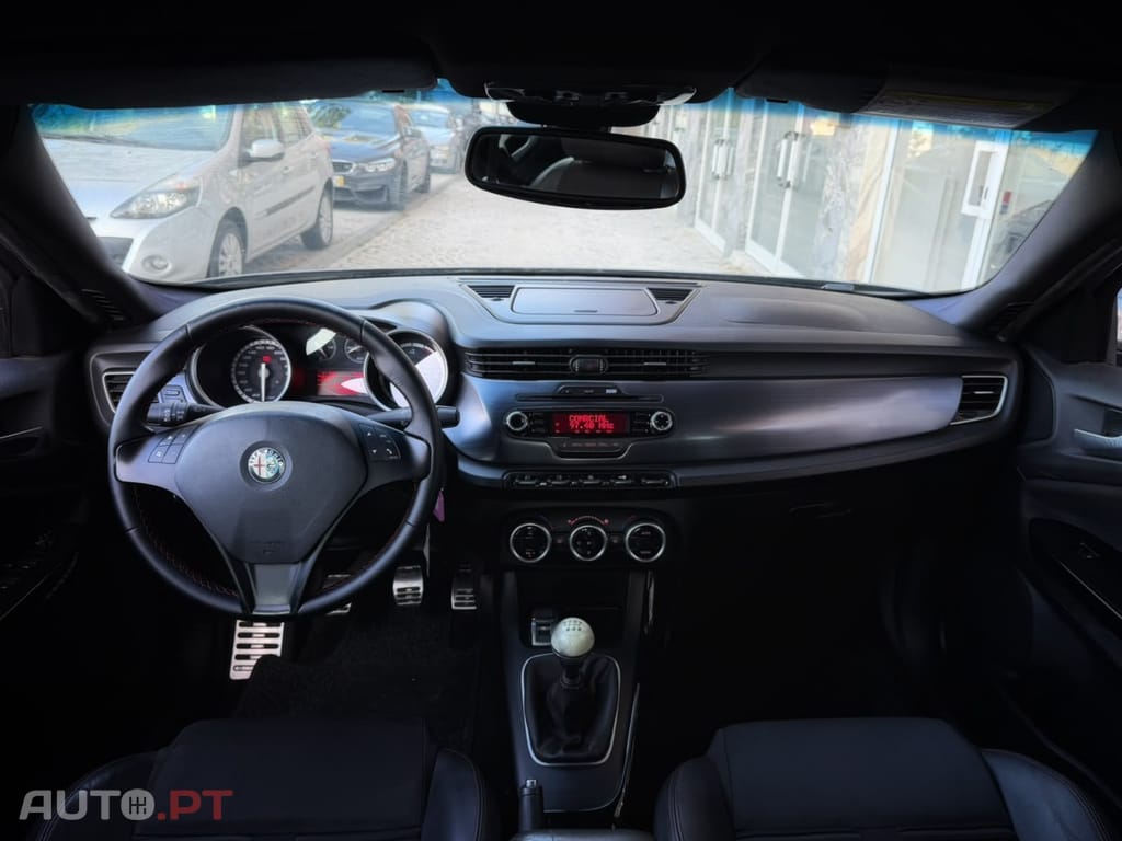 Alfa Romeo Giulietta 1.6 JTDm Distinctive 57X