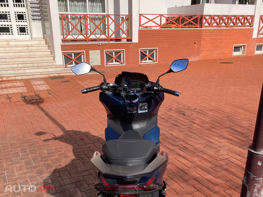Honda PCX 2024