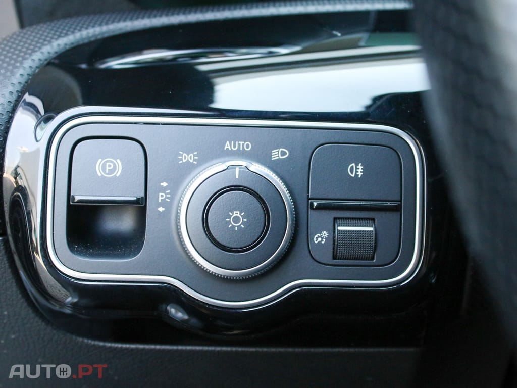 Mercedes-Benz A 250 e 8G-DCT Edition AMG Line