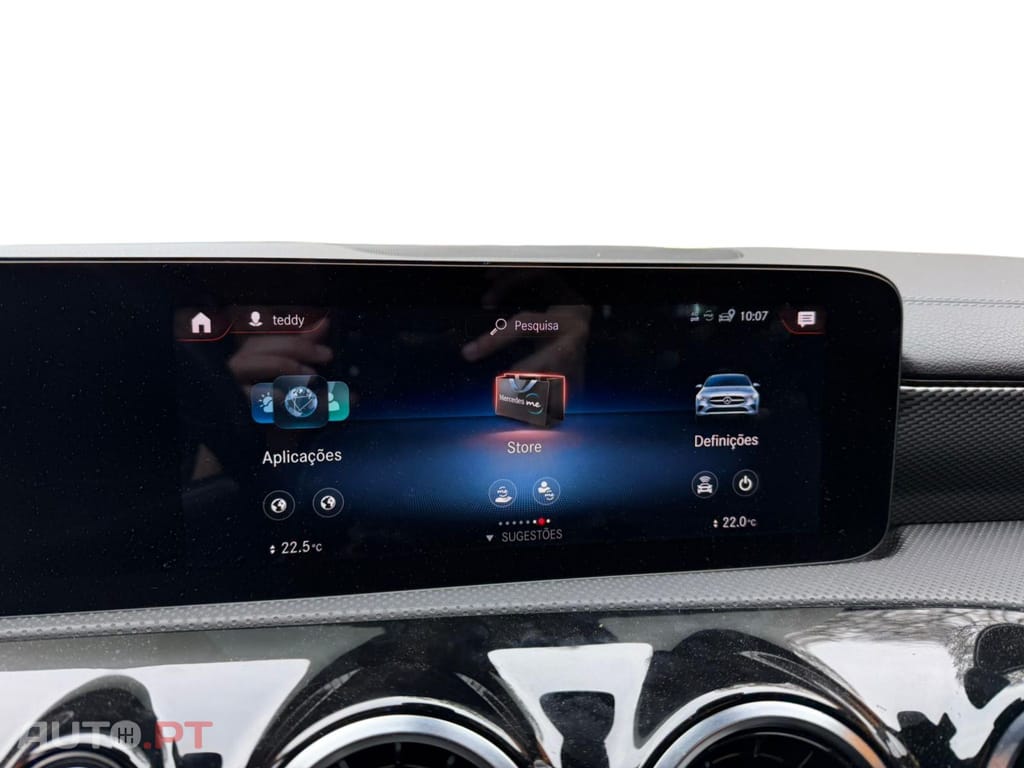 Mercedes-Benz CLA 250 e Progressive