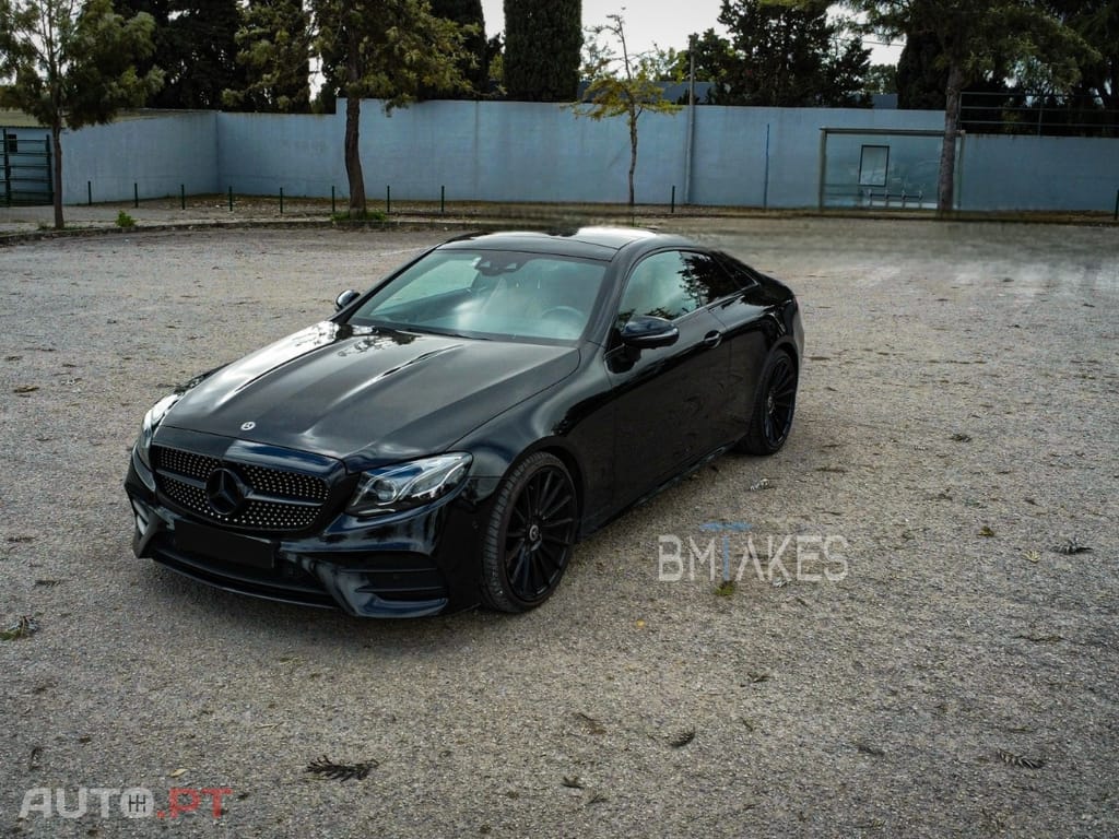 Mercedes-Benz E 220 Coupé E 220 4MATIC
