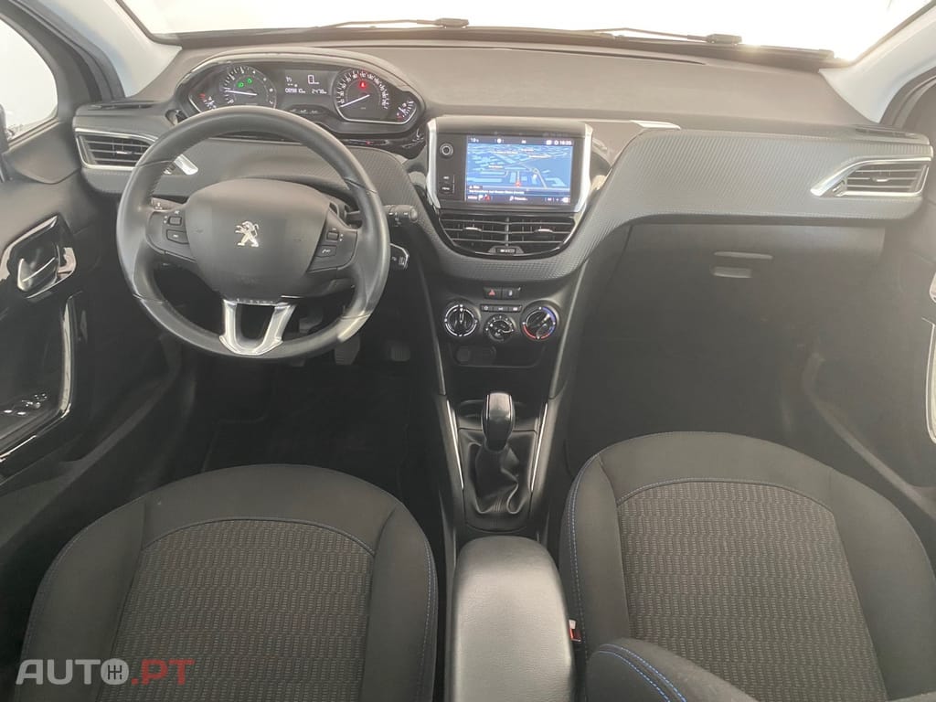Peugeot 208 1.2 PureTech Signature