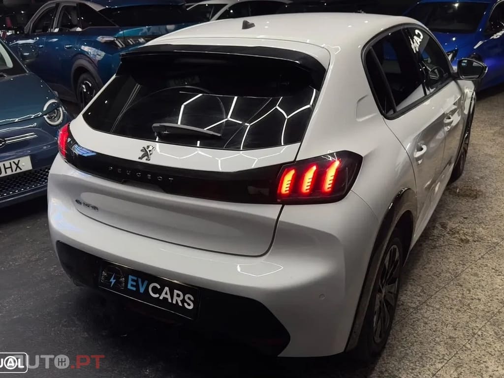 Peugeot E-208 50 kWh Allure