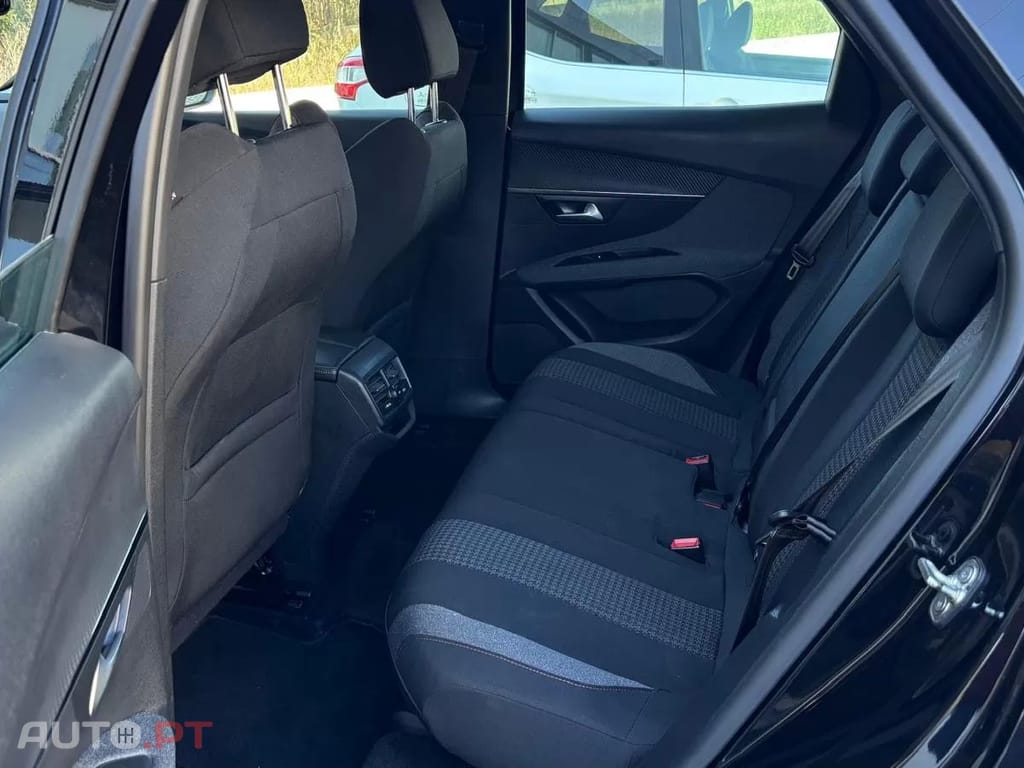 Peugeot 3008 1.5 BlueHDi Active Pack